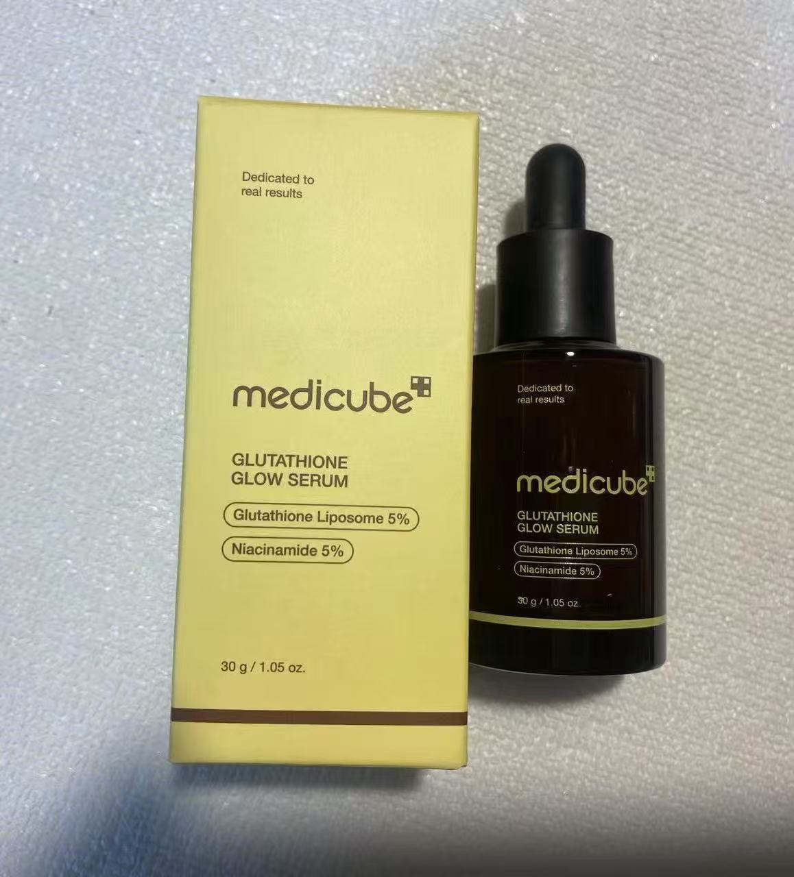 Medicube Glow Serum con Glutatione e Niacinamide – Pelle più luminosa 30g